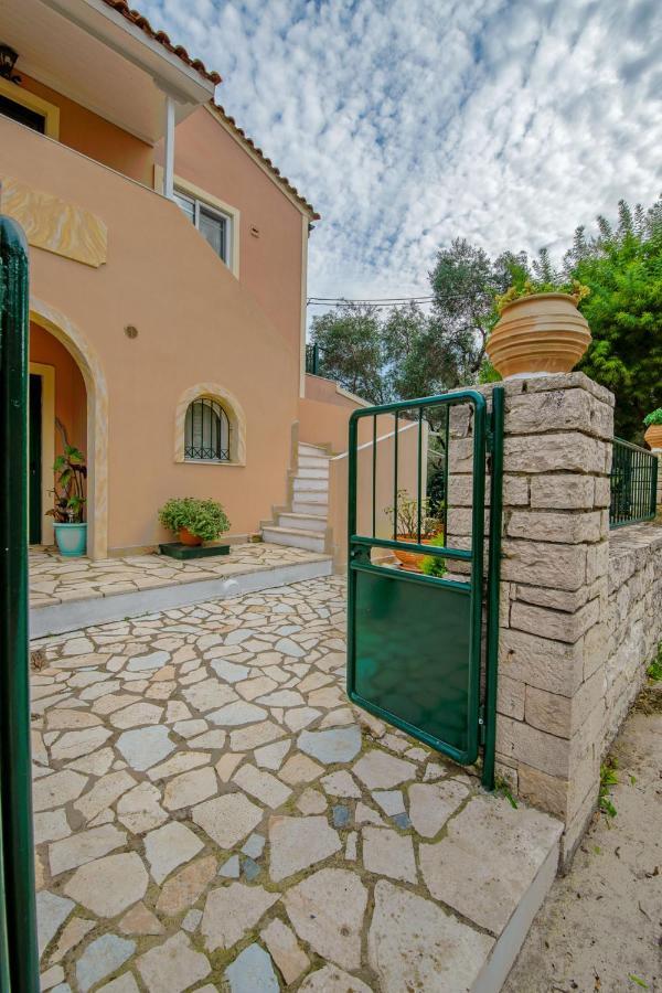Villa Yiotta Kalodhikatika Exterior photo