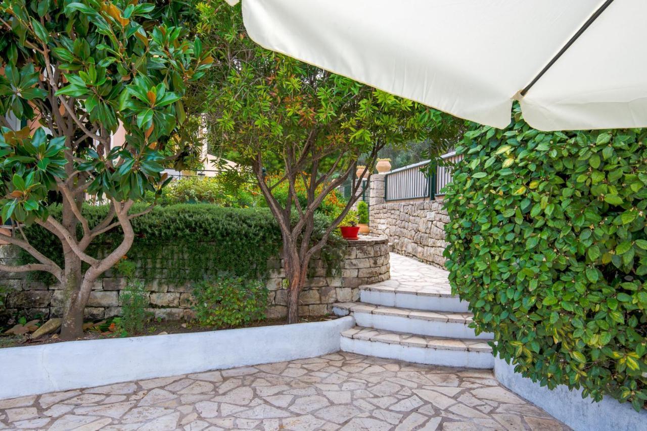 Villa Yiotta Kalodhikatika Exterior photo